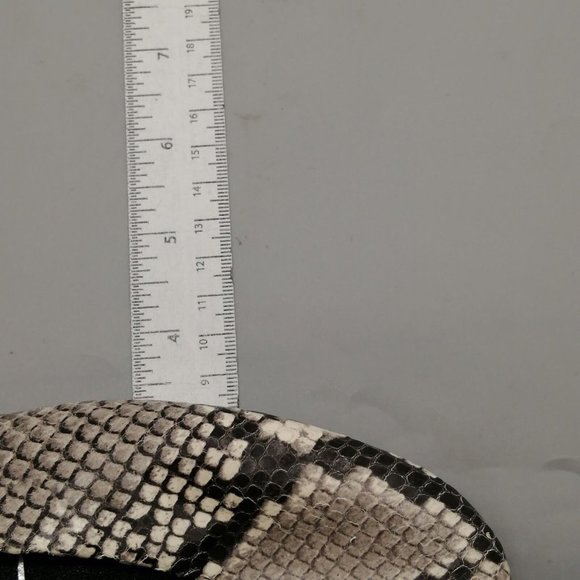 Calvin Klein Womens Flats Multicolor‎ Snakeskin Slip On Ballet Round Toe 6 - Picture 5 of 9